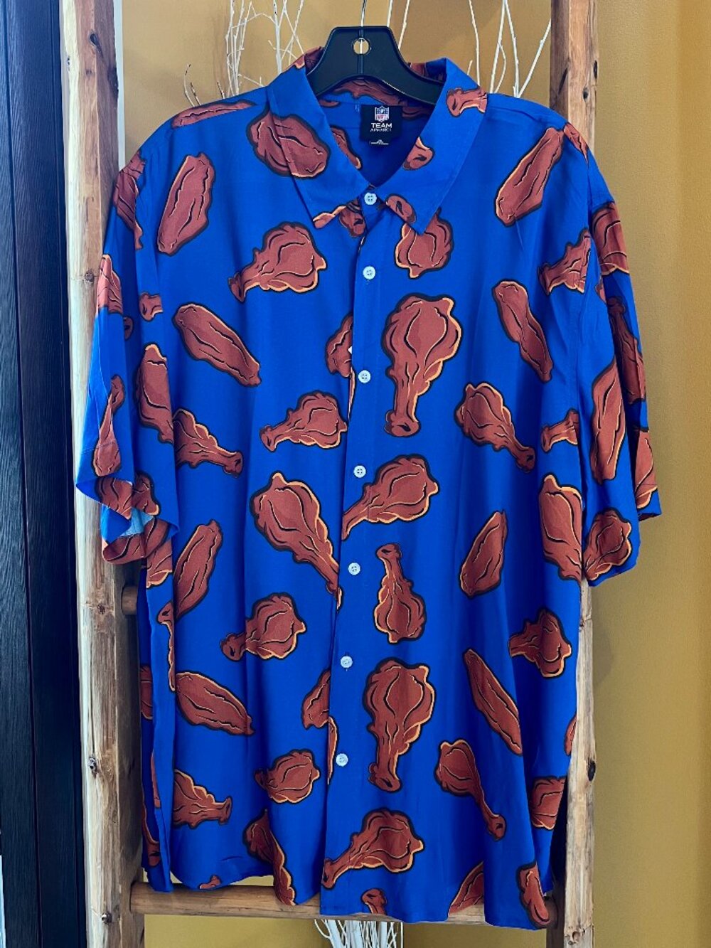 RARE!  NFL Buffalo Bills Chicken Wing Shirt